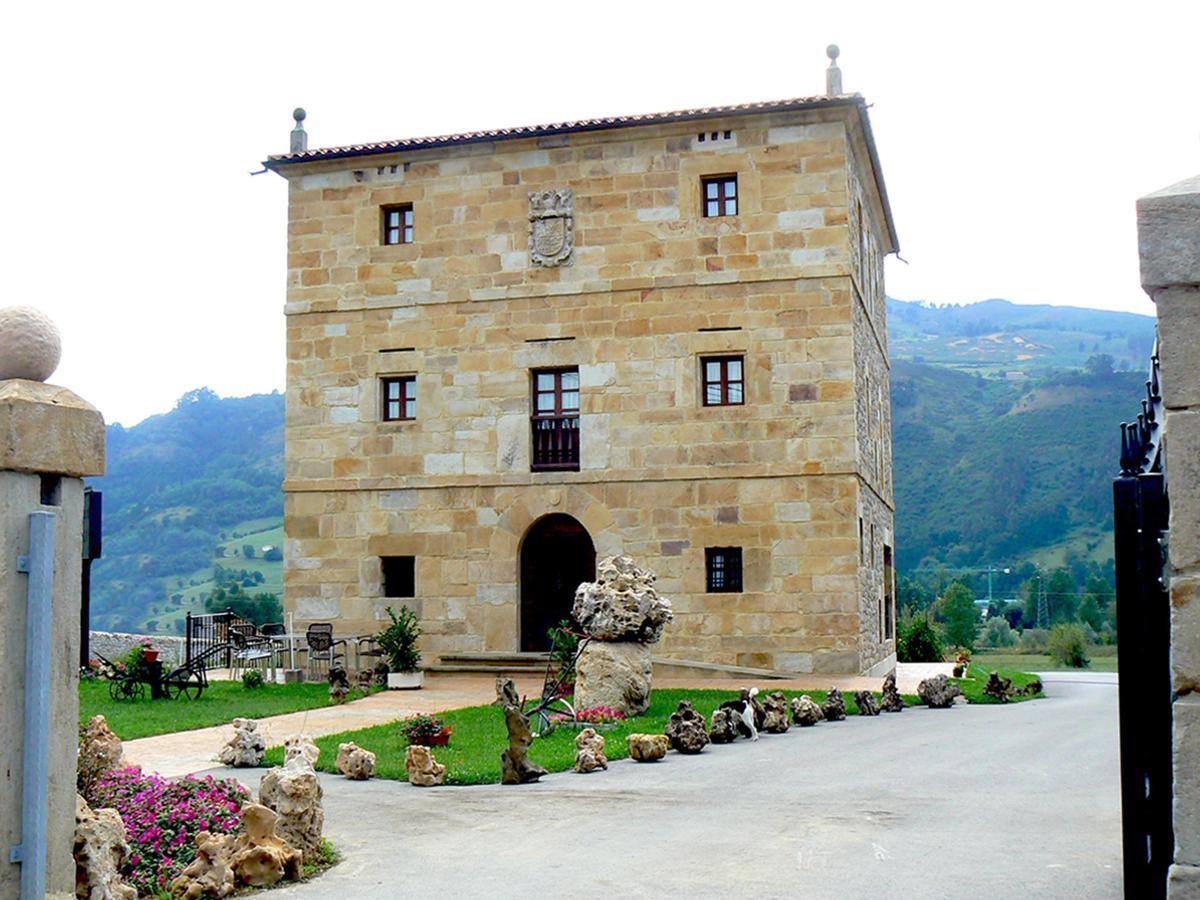 Posada Ribera Del Pas Iruz Luaran gambar